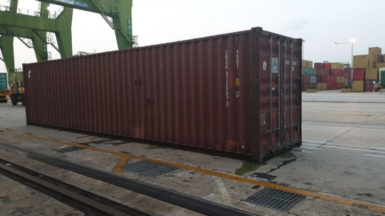 Rò rỉ cont nước giặt tại cảng chuyển tải singapore - Cont CRXU 9724577